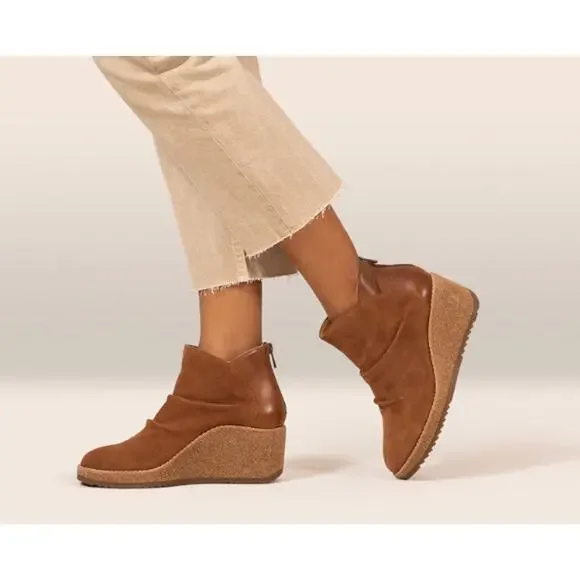 Aetrex Kara Ankle Wedge Boot Suede Leather Bootie | 40 EU (9-9.5) Cognac Brown - Picture 8 of 9